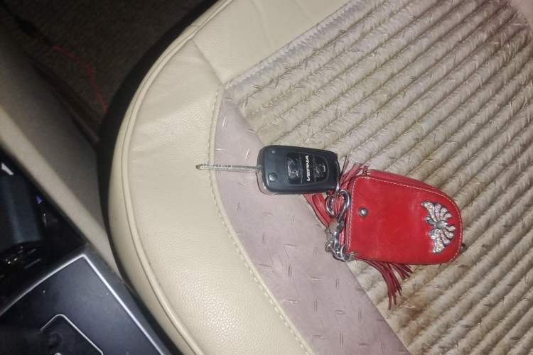 Used Hyundai Verna (older generation) 2014 1.4L Automatic Smart GLS Vehicle Key