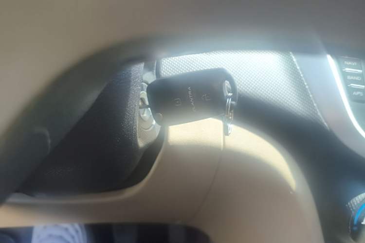 Used Hyundai Verna (older generation) 2014 1.4L Manual Smart GLS Trim Vehicle Key