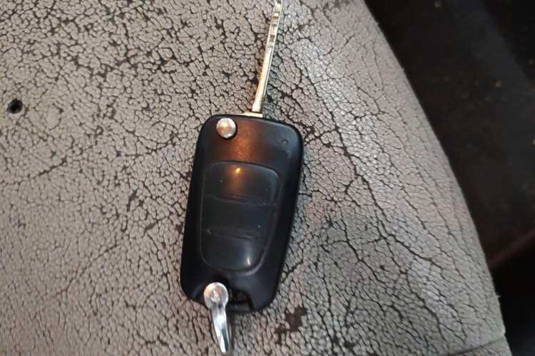 Used Hyundai Verna (older generation) 2014 1.4L Automatic Smart GLS Vehicle Key
