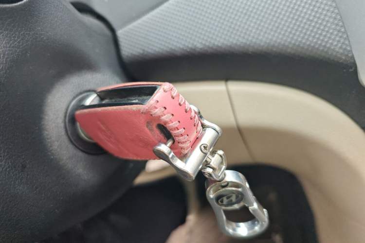 Used Hyundai Verna (older generation) 2014 1.4L Manual Smart GLS Trim Vehicle Key