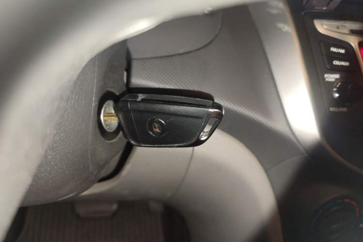 Used Hyundai Verna (older generation) 2014 1.4L Automatic Smart GLS Vehicle Key