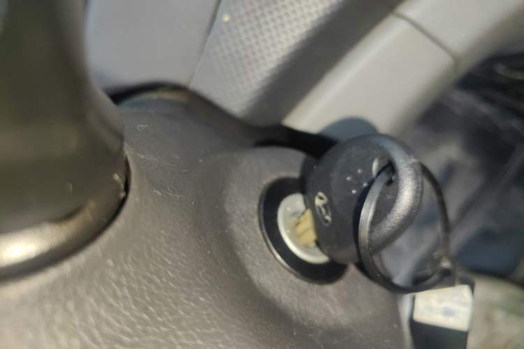 Used Hyundai Verna (older generation) 2014 1.4L Manual Smart GLS Trim Vehicle Key