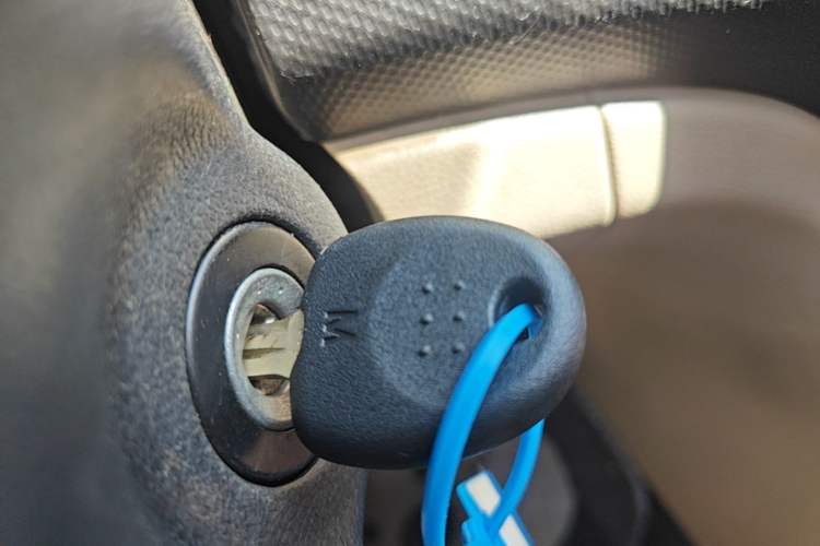 Used Hyundai Verna (older generation) 2014 1.4L Automatic Smart GLS Vehicle Key