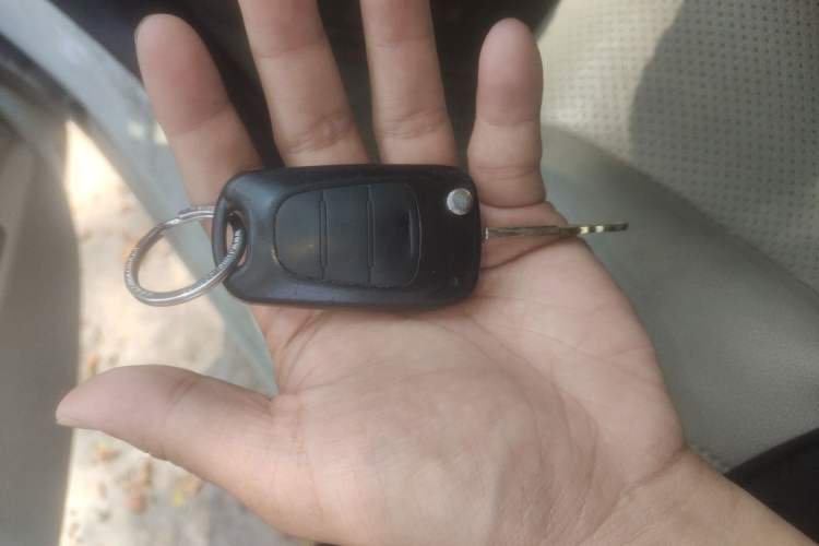 Used Hyundai Verna (older generation) 2014 1.4L Automatic Leading-Edge GLX Vehicle Key