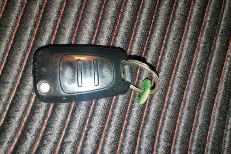 Used Hyundai Verna (older generation) 2014 1.4L Manual Smart GLS Trim Vehicle Key