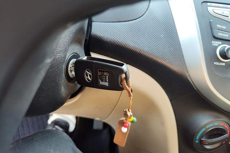 Used Hyundai Verna (older generation) 2014 1.4L Automatic Smart GLS Vehicle Key