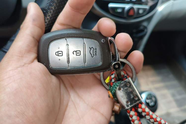 Used Hyundai Verna (older generation) 2014 1.4L Manual Top-Tier Model TOP Vehicle Key