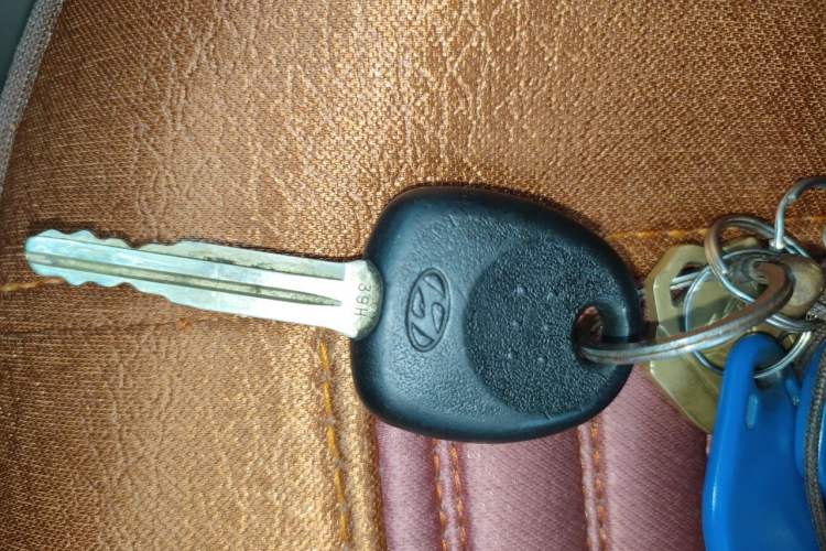 Used Hyundai Verna (older generation) 2014 1.4L Manual Smart GLS Trim Vehicle Key