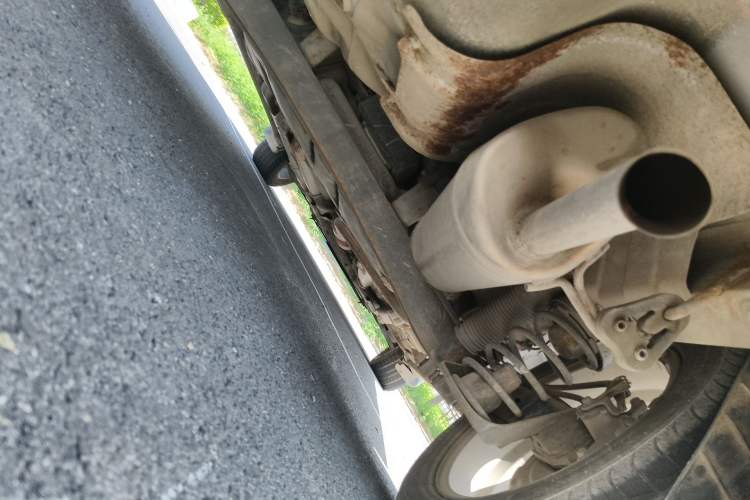 Used Hyundai Verna (older generation) 2014 1.4L Manual Top-Tier Model TOP Chassis Front