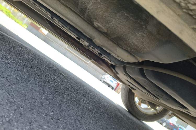 Used Hyundai Verna (older generation) 2014 1.4L Manual Top-Tier Model TOP Chassis Rear Left