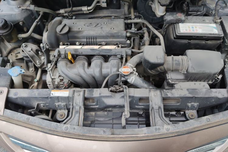 Used Hyundai Verna (older generation) 2014 1.4L Manual Smart GLS Trim Engine Bay