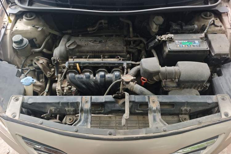 Used Hyundai Verna (older generation) 2014 1.4L Automatic Smart GLS Engine Bay