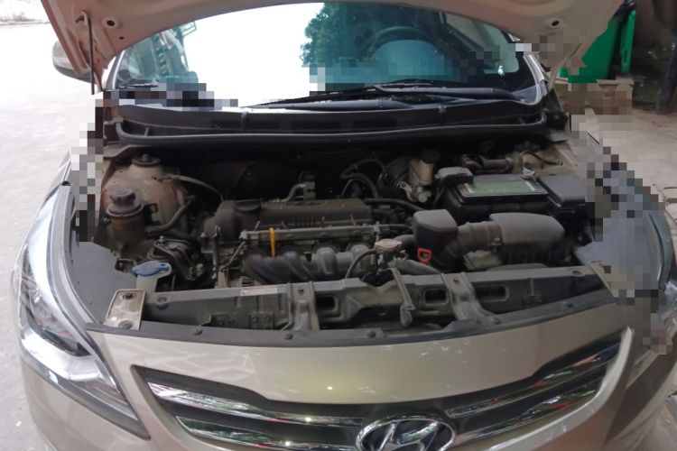 Used Hyundai Verna (older generation) 2014 1.4L Automatic Smart GLS Engine Bay