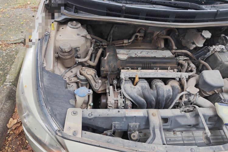Used Hyundai Verna (older generation) 2014 1.4L Manual Fashion GS Model Engine Bay Right