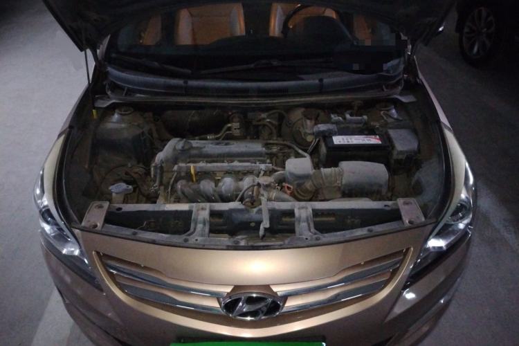 Used Hyundai Verna (older generation) 2014 1.6L Automatic Top-Tier Version TOP Engine Bay
