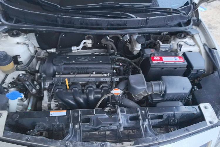Used Hyundai Verna (older generation) 2014 1.4L Manual Smart GLS Trim Engine Bay