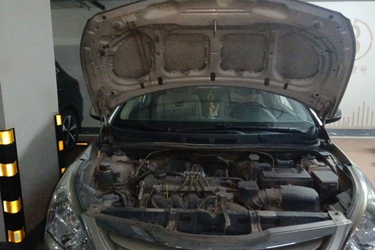 Used Hyundai Verna (older generation) 2014 1.4L Manual Smart GLS Trim Engine Bay