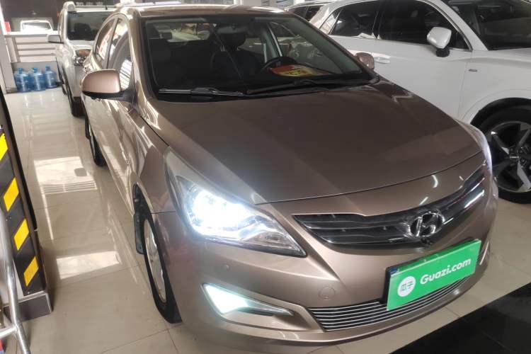 Used Hyundai Verna (older generation) 2014 1.4L Automatic Smart GLS Exterior 2