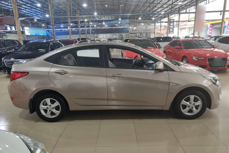 Used Hyundai Verna (older generation) 2014 1.4L Automatic Smart GLS Exterior 2