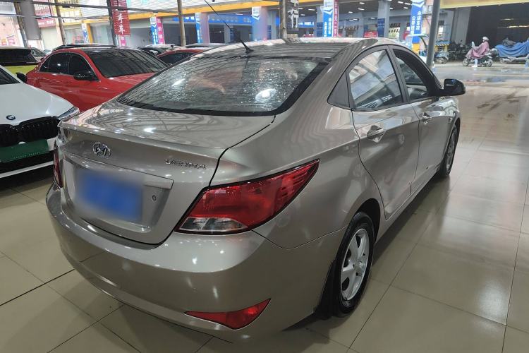 Used Hyundai Verna (older generation) 2014 1.4L Automatic Smart GLS Exterior 3