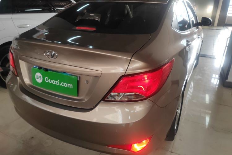 Used Hyundai Verna (older generation) 2014 1.4L Automatic Smart GLS Exterior 5