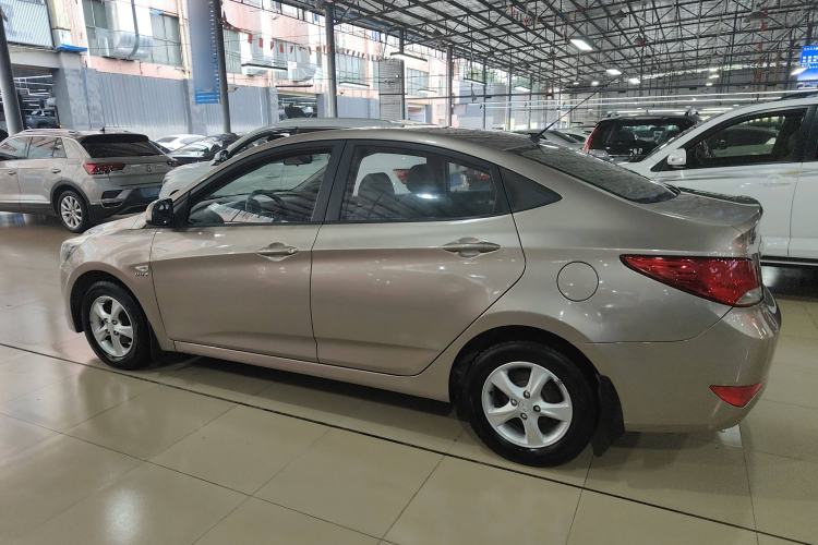 Used Hyundai Verna (older generation) 2014 1.4L Automatic Smart GLS Exterior 5
