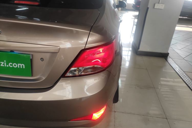 Used Hyundai Verna (older generation) 2014 1.4L Automatic Smart GLS Exterior 6