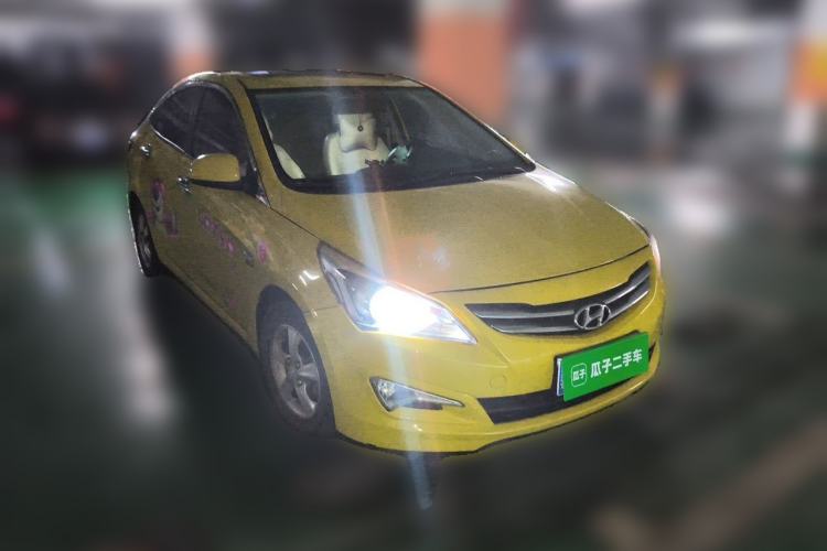 Used Hyundai Verna (older generation) 2014 1.4L Automatic Smart GLS Front Right 45 Deg