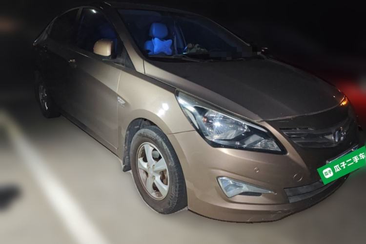 Used Hyundai Verna (older generation) 2014 1.4L Automatic Smart GLS Front Right 45 Deg