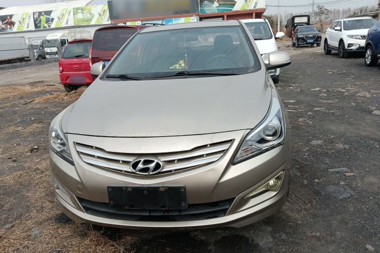 Used Hyundai Verna (older generation) 2014 1.4L Manual Top-Tier Model TOP Front