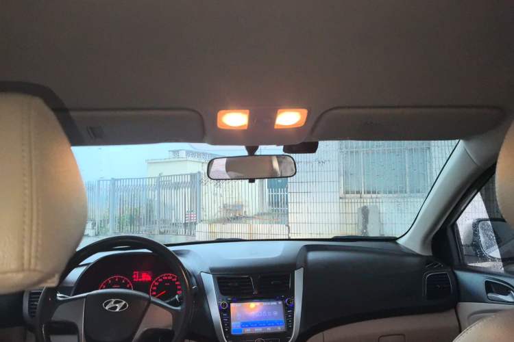 Used Hyundai Verna (older generation) 2014 1.4L Manual Smart GLS Trim Headliner