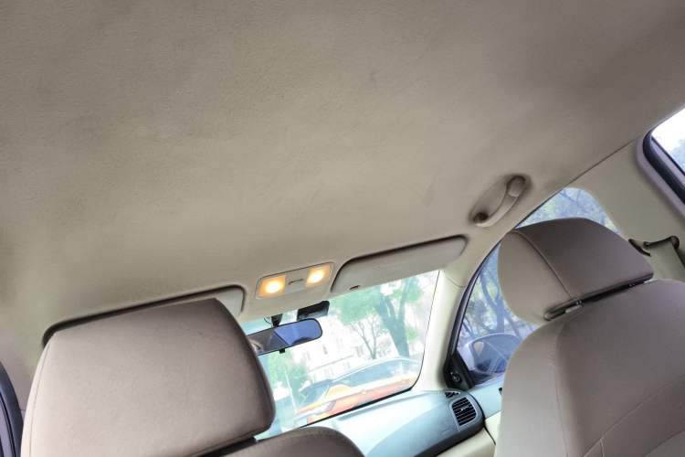 Used Hyundai Verna (older generation) 2014 1.4L Manual Fashion GS Model Headliner
