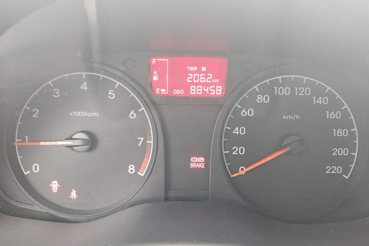 Used Hyundai Verna (older generation) 2014 1.4L Manual Smart GLS Trim Instrument Cluster