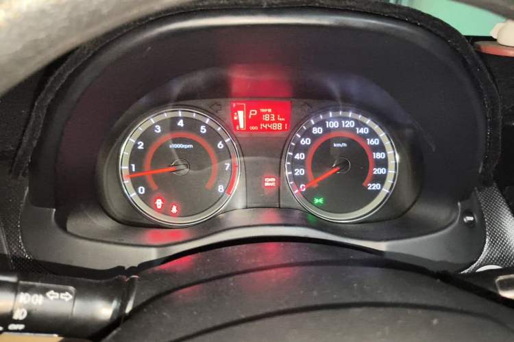 Used Hyundai Verna (older generation) 2014 1.4L Automatic Smart GLS Instrument Cluster