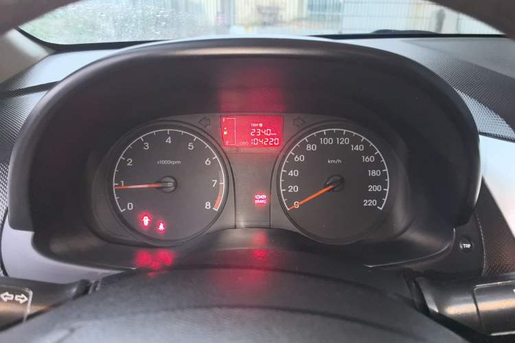 Used Hyundai Verna (older generation) 2014 1.4L Manual Smart GLS Trim Instrument Cluster