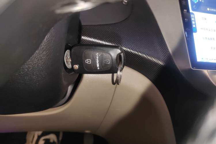 Used Hyundai Verna (older generation) 2014 1.4L Automatic Smart GLS Interior 1