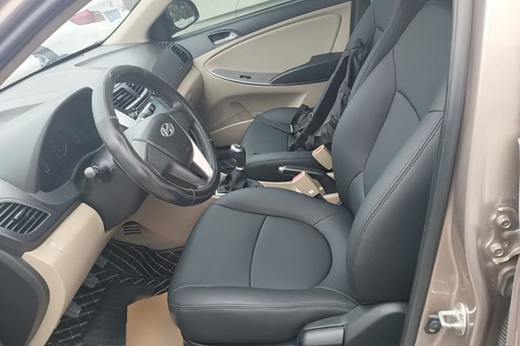 Used Hyundai Verna (older generation) 2014 1.4L Manual Smart GLS Trim Left Front Seat