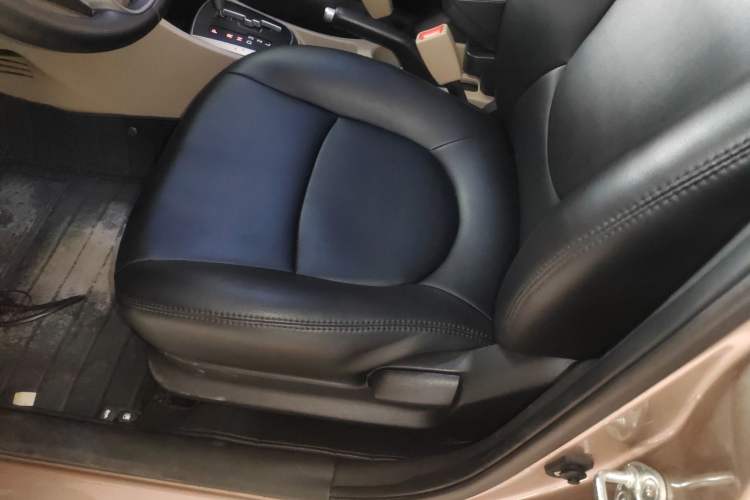Used Hyundai Verna (older generation) 2014 1.4L Automatic Smart GLS Left Front Seat