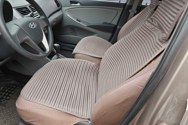 Used Hyundai Verna (older generation) 2014 1.4L Automatic Smart GLS Left Front Seat