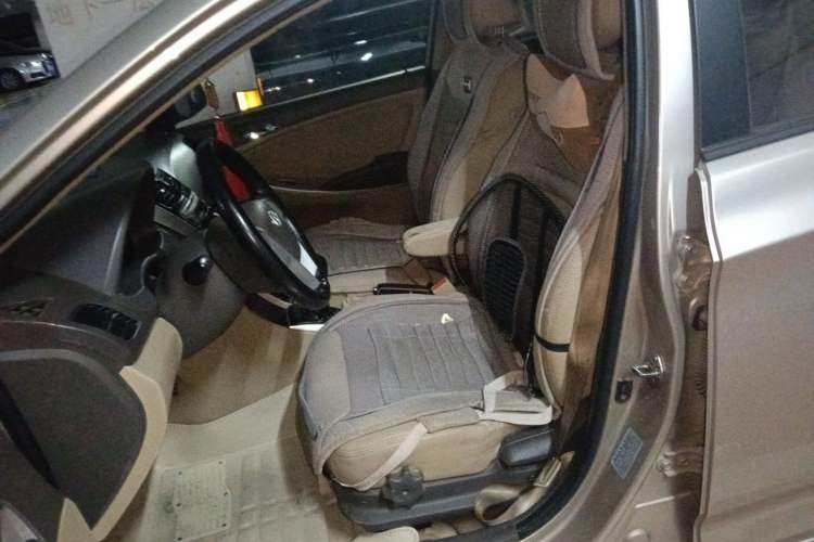 Used Hyundai Verna (older generation) 2014 1.4L Manual Smart GLS Trim Left Front Seat