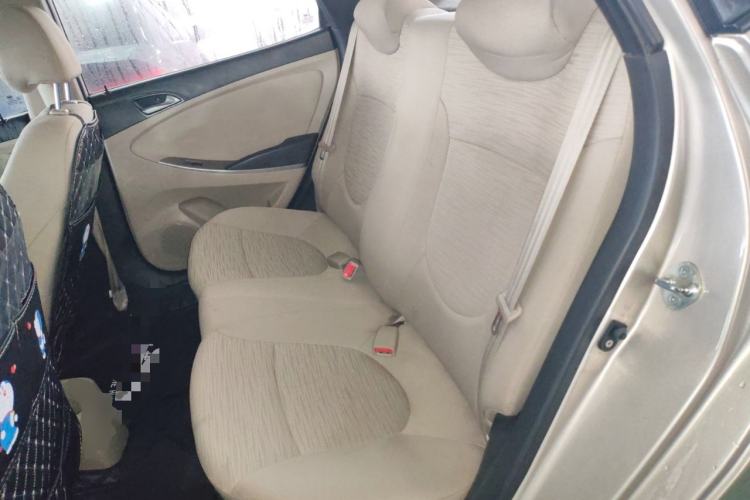 Used Hyundai Verna (older generation) 2014 1.4L Manual Smart GLS Trim Left Rear Seat
