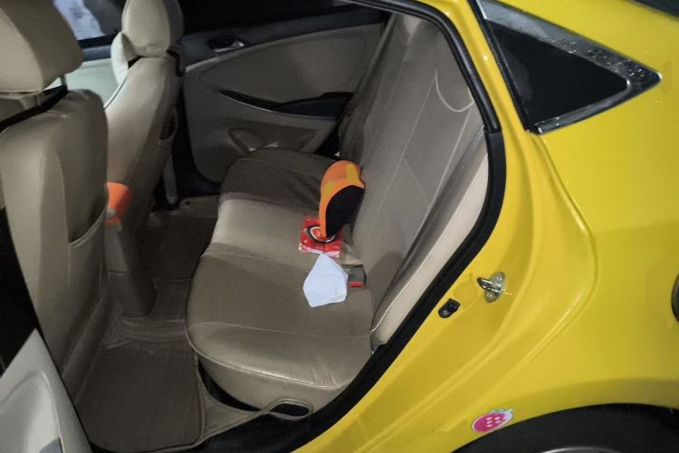 Used Hyundai Verna (older generation) 2014 1.4L Automatic Smart GLS Left Rear Seat