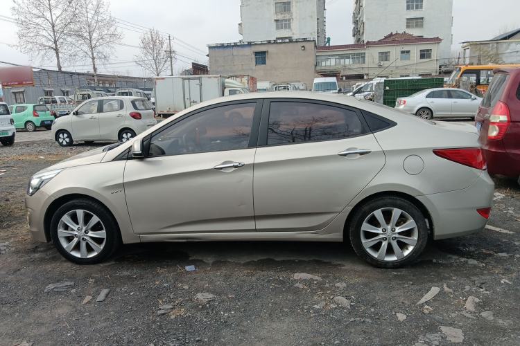 Used Hyundai Verna (older generation) 2014 1.4L Manual Top-Tier Model TOP Left Side