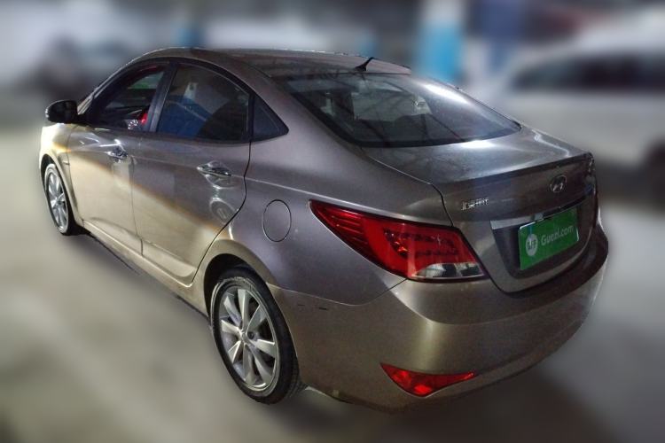 Used Hyundai Verna (older generation) 2014 1.6L Automatic Top-Tier Version TOP Rear Left 45 Deg