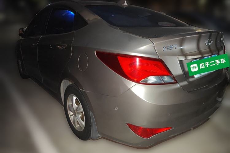 Used Hyundai Verna (older generation) 2014 1.4L Automatic Smart GLS Rear Left 45 Deg