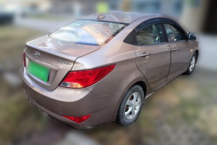 Used Hyundai Verna (older generation) 2014 1.4L Manual Fashion GS Model Rear Right 45 Deg