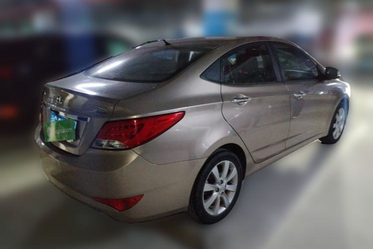Used Hyundai Verna (older generation) 2014 1.6L Automatic Top-Tier Version TOP Rear Right 45 Deg
