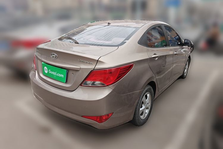 Used Hyundai Verna (older generation) 2014 1.4L Automatic Smart GLS Rear Right 45 Deg