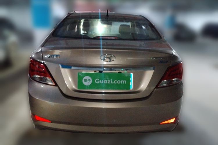 Used Hyundai Verna (older generation) 2014 1.6L Automatic Top-Tier Version TOP Rear
