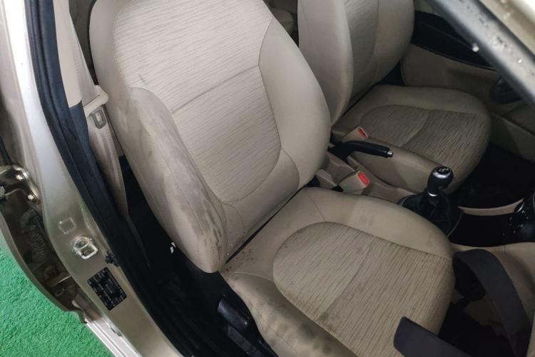 Used Hyundai Verna (older generation) 2014 1.4L Manual Smart GLS Trim Right Front Seat